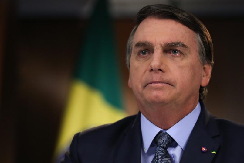 Bolsonaro diz que vacina "não é de nenhum governador"