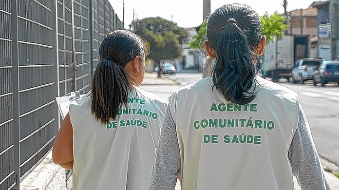 Agentes de Saúde e Fiscais da Vigilância Sanitária reivindicam o direito de vacinação