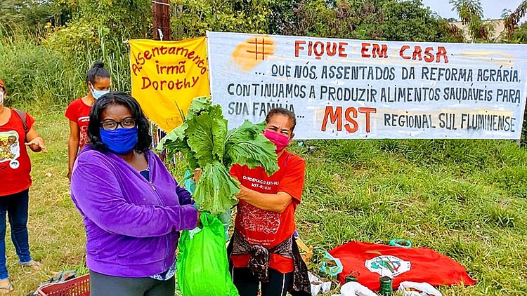 Distribuição de alimentos saudáveis em todo país é uma das ações do MST durante pandemia da Covid-19