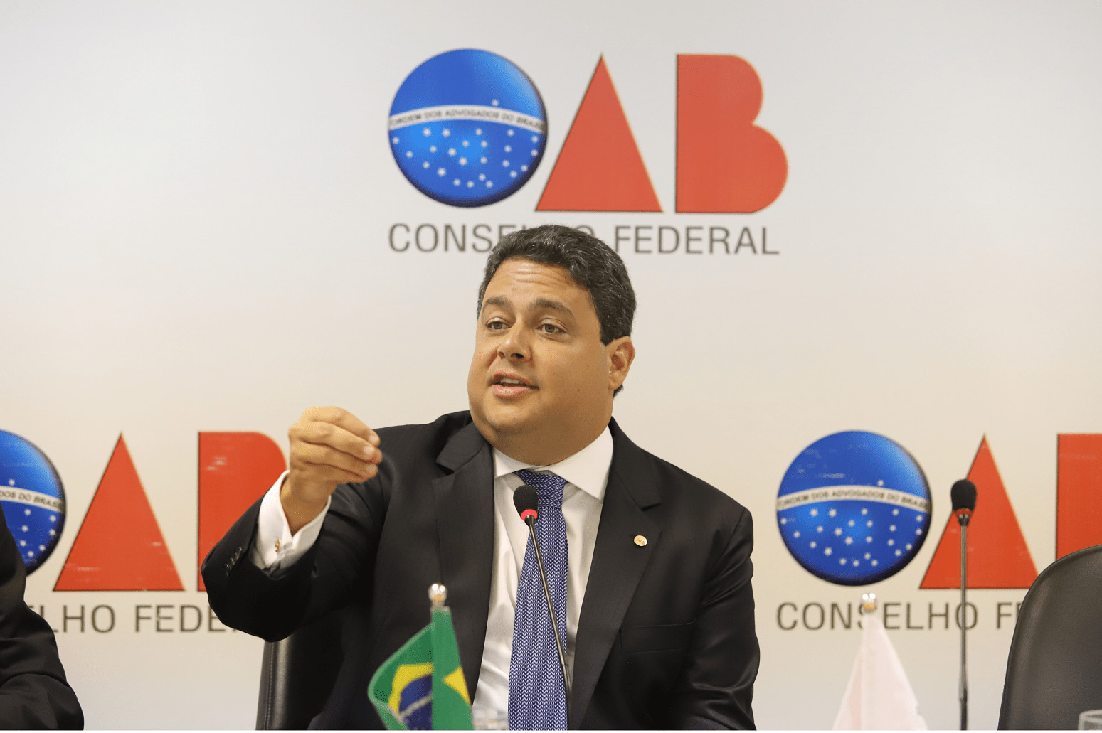 Presidente da OAB não apoia impeachment de Bolsonaro