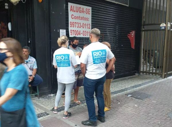 Homem é detido por suspeita de alugar bebês para pedir esmolas