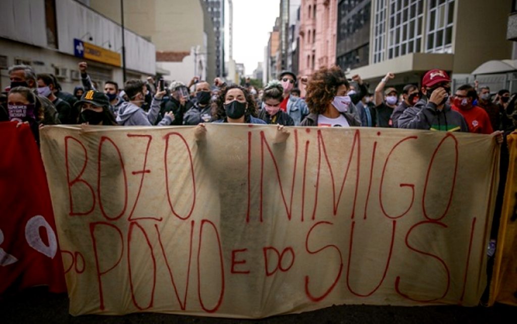 Fórum Social Mundial realiza ato “Fora Genocida” contra Bolsonaro