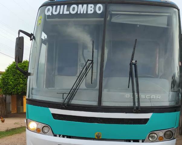 Passageiros de ônibus vivem momentos de terror em assalto; veículo foi abordado com tiros