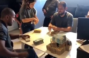 Polícia encontra cofre com 'bolos' de dinheiro em apartamento de Nego do Borel(G1)
