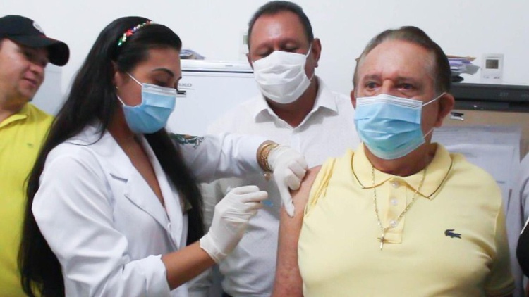 Prefeito de Uruçuí é vacinado contra a Covid
