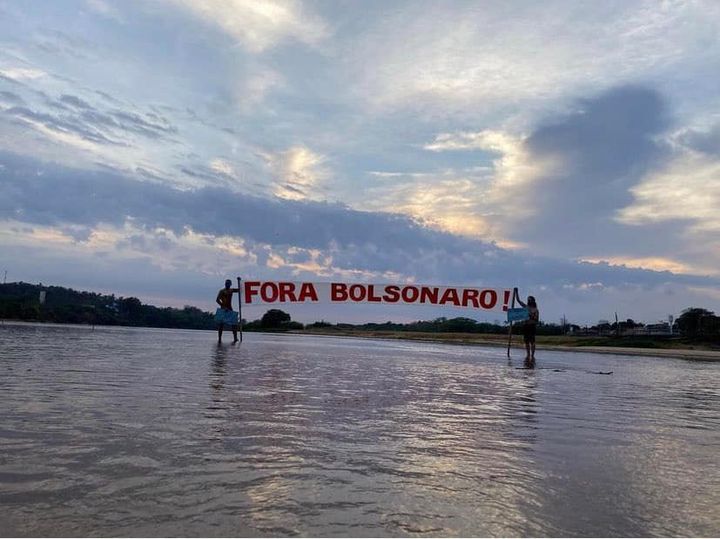 Viaje pelo Brasil do #ForaBolsonaro através de fotos e vídeos