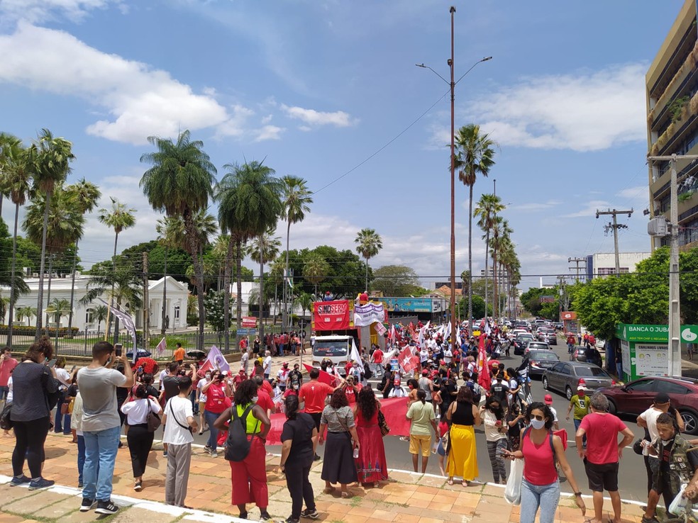 Protesto pede impeachment do presidente Jair Bolsonaro e redução do desemprego e inflação no paí