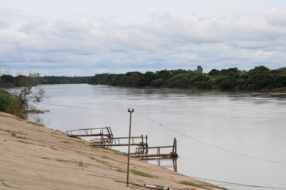 Cinco pessoas desaparecem no rio Parnaíba após canoa virar