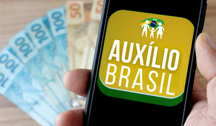 Auxílio Brasil: Caixa volta a liberar empréstimo consignado