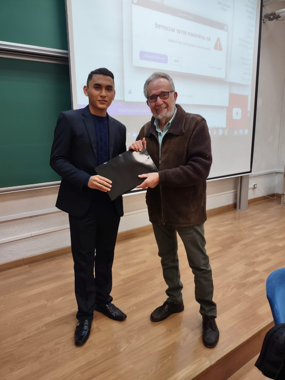 Estudante de jornalismo de São Julião recebe prêmio da ONU na Espanha
