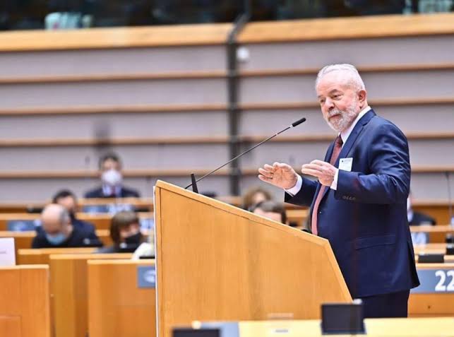 Lula foi aplaudido de pé no Parlamento Europeu