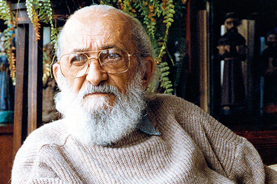 Senado aprova projeto que torna Paulo Freire um dos 'heróis da pátria'