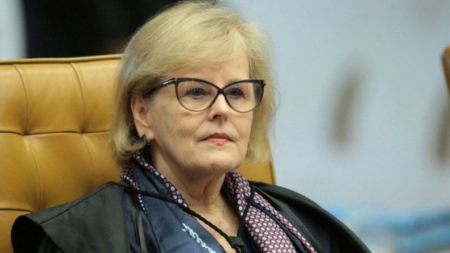 Rosa Weber dá dez dias para Bolsonaro explicar perdão a Daniel Silveira