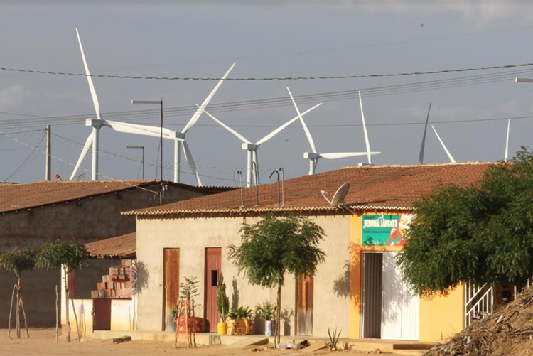 Tecnologia e crescimento urbano sobem à Serra do Inácio e problemas das cidades vão juntos