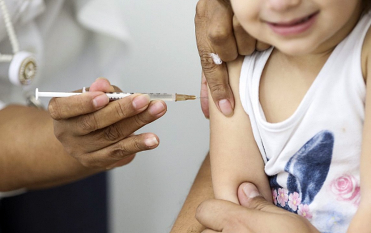 Vacina contra a Covid-19 em crianças e adolescentes