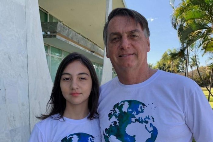 Bolsonaro e a filha Laura