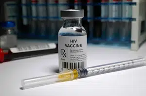Nova vacina contra o HIV está sendo testada e tem bons resultados(Reprodução/Nature)
