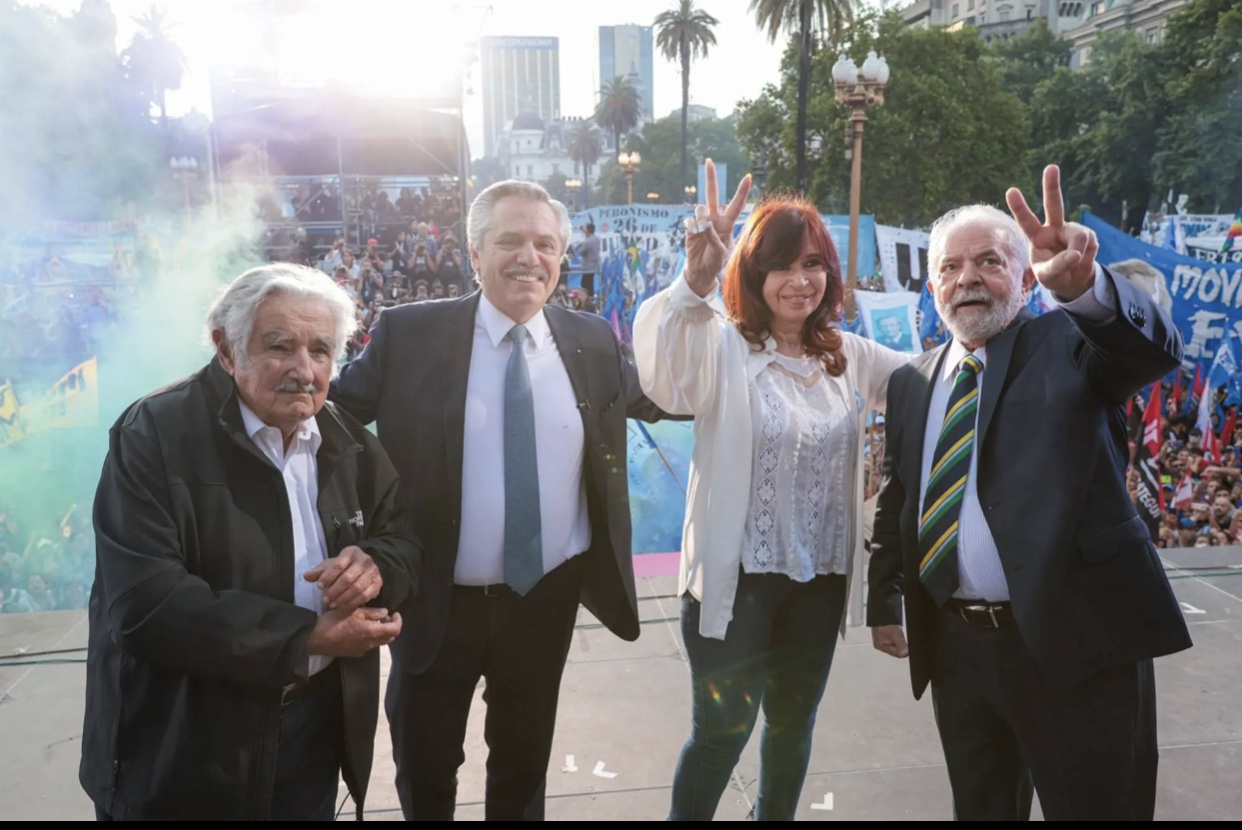 Video- Multidão canta para Lula na Argentina: “Vamos voltar”