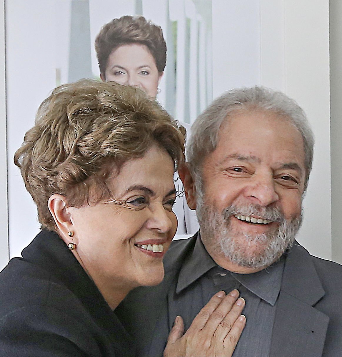 Lula parabeniza Dilma em seu aniversário: “Querida companheira”