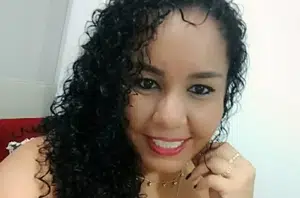 Karine de Oliveira Souza(Facebook)