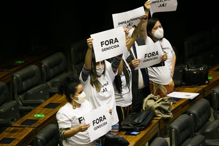 Protesto durante o discurso de Bolsonaro