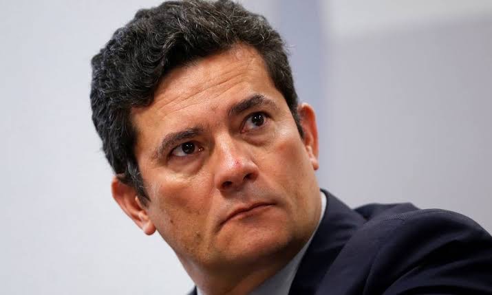 Deputados do Podemos comemoram saída de Sergio Moro