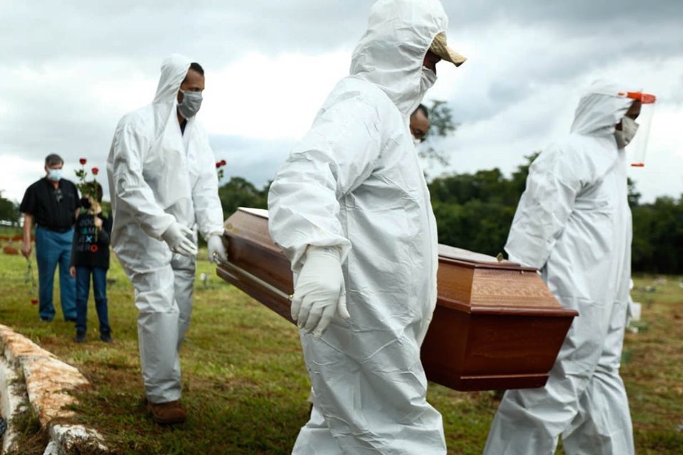 No Brasil, março termina com 1 morte por Covid a cada 40 segundos