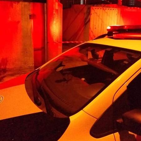 Mulher leva 5 tiros na cabeça, sobrevive e denuncia vizinho à polícia