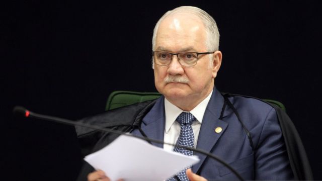 Decisão de Fachin pode ser tentativa de salvar Moro e a Lava Jato, dizem juristas