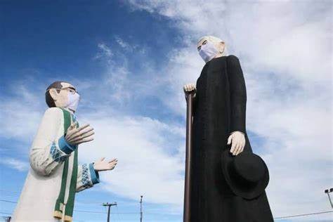 Estátuas em Maracanaú
