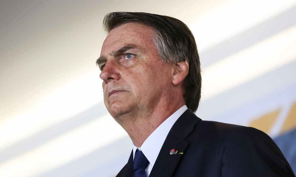 “Vão ficar chorando até quando?”, fala de Bolsonaro sobre recorde de mortos repercute no mundo