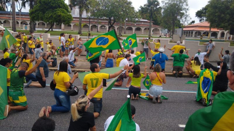 Bolsonaro não fez tudo sozinho, foi ajudado por oportunistas, covardes, pusilânimes