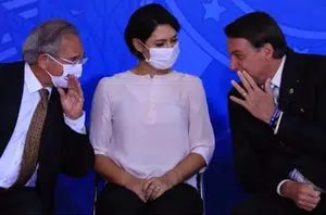 Paulo Guedes, Michelle e Bolsonaro(Reprodução)