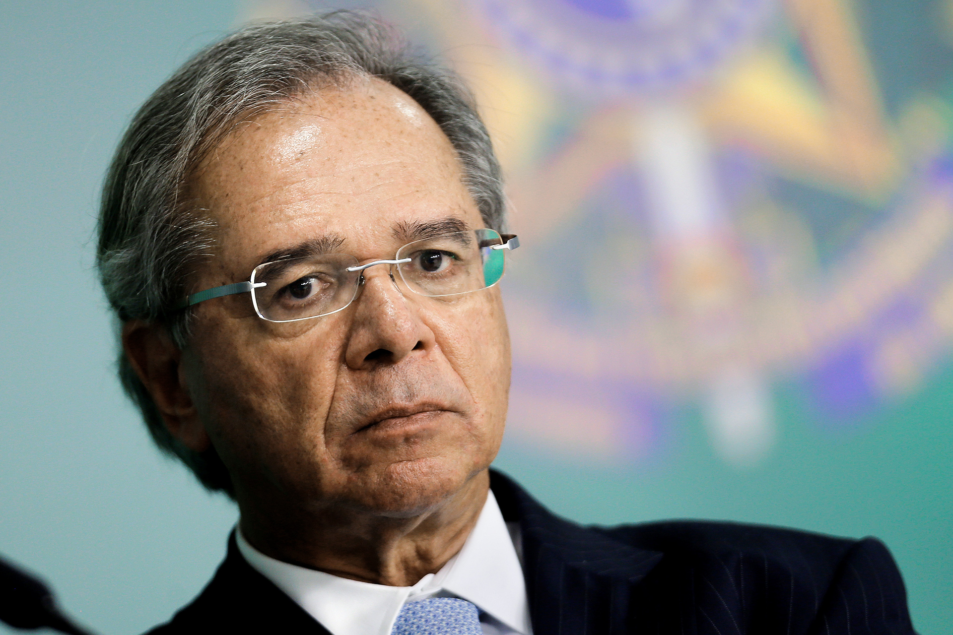 Guedes diz que o país sofrerá impacto na segunda quinzena de março: "pancada na economia"