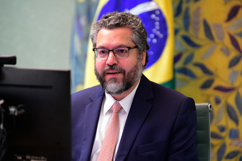 Senado contra-ataca Ernesto e prepara pedido de impeachment contra ministro