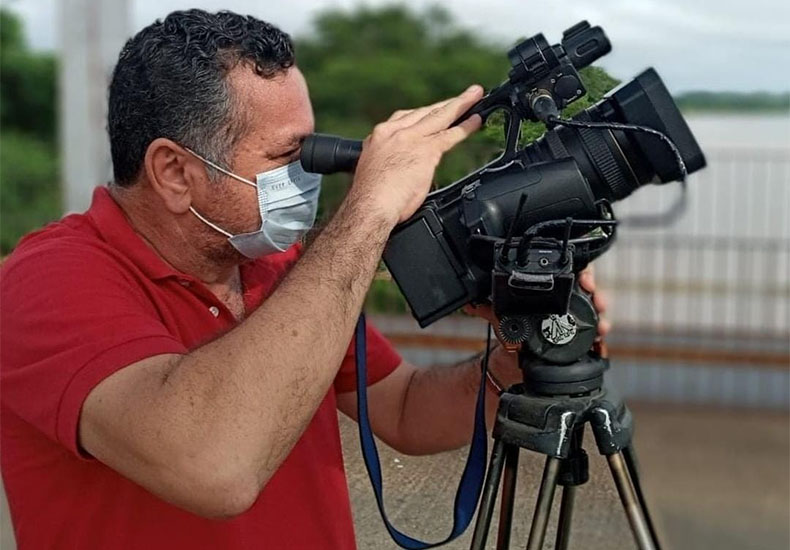 Bombeiros encontram corpo de cinegrafista desaparecido