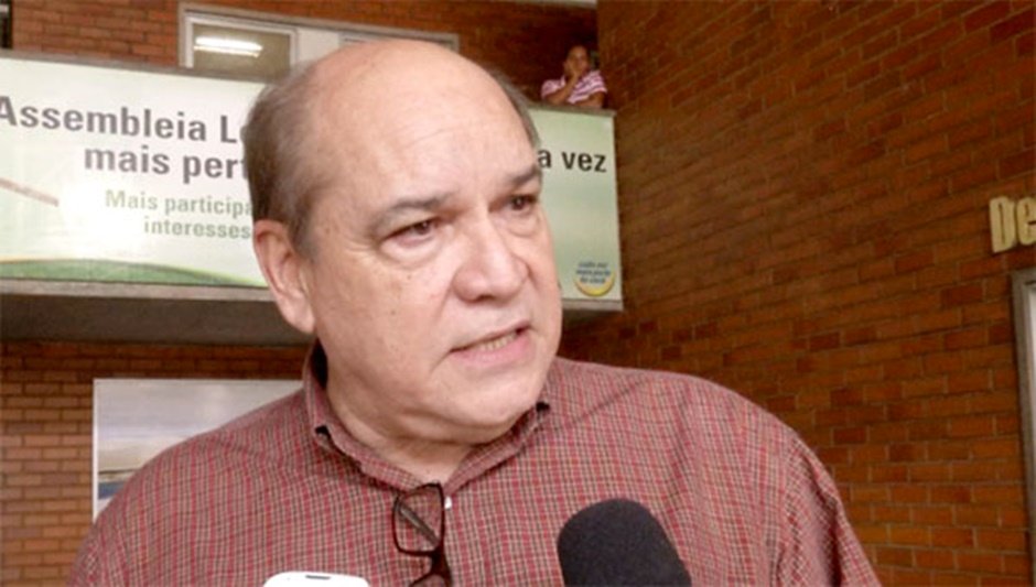 Morre ex-governador Guilherme Melo com câncer no cérebro