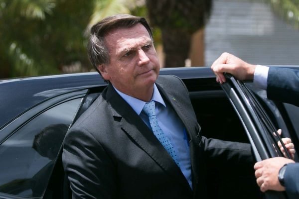Bolsonaro sobre ser alvo da CPI: “Muitos roubaram dinheiro, desviaram”