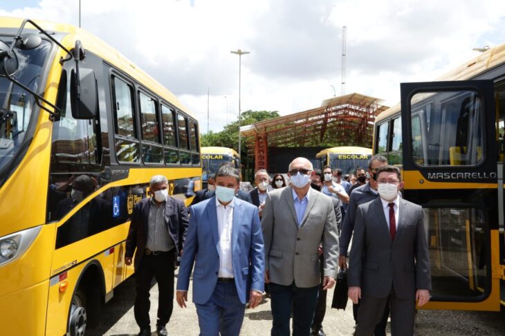 Piauí recebe 32 novos ônibus escolares do Ministério da Educação