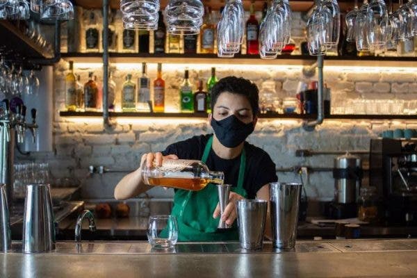 12 mil bares e restaurantes fecham em SP durante pandemia