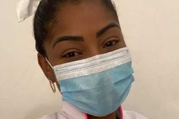 A estudante de enfermagem Thais Carvalho, que foi vítima de racismo