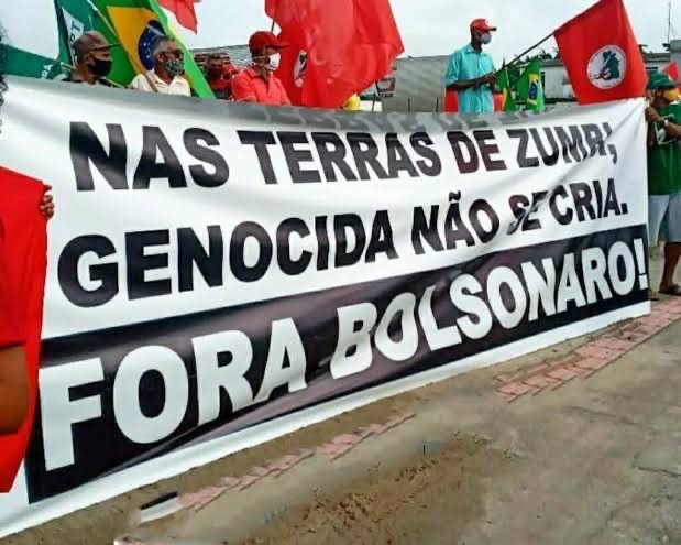 Bolsonaro ora: “Peço a Deus que nos dê força para concluir o mandato”; veja vídeo