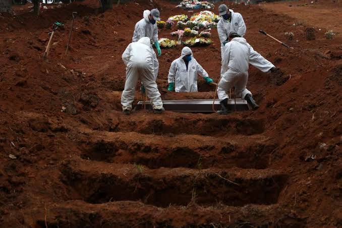 Em 20 dias, maio já é o 3º mês com mais mortes por Covid no Brasil