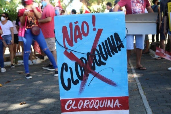 Manifestantes pediram vacina durante ato na capital piauiense