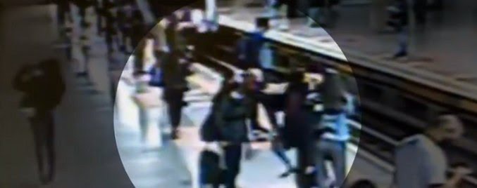 SP Sobre Trilhos divulgou vídeo nesta semana que mostra homem empurrando passageiras no Metrô de São Paulo