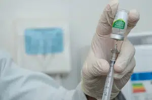 Vacinação contra a Covid-19(REPRODUÇÃO)