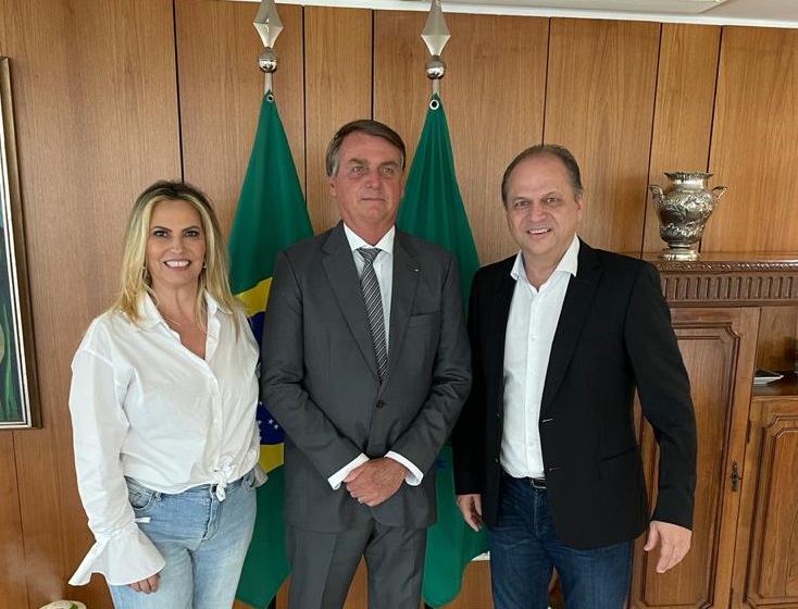 Bolsonaro nomeou mulher de Ricardo Barros após denúncia sobre Covaxin