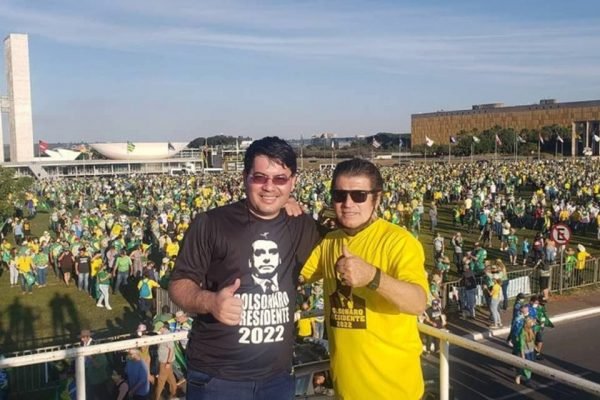 Covid: filho de ex-deputado é intubado após ato pró-Bolsonaro