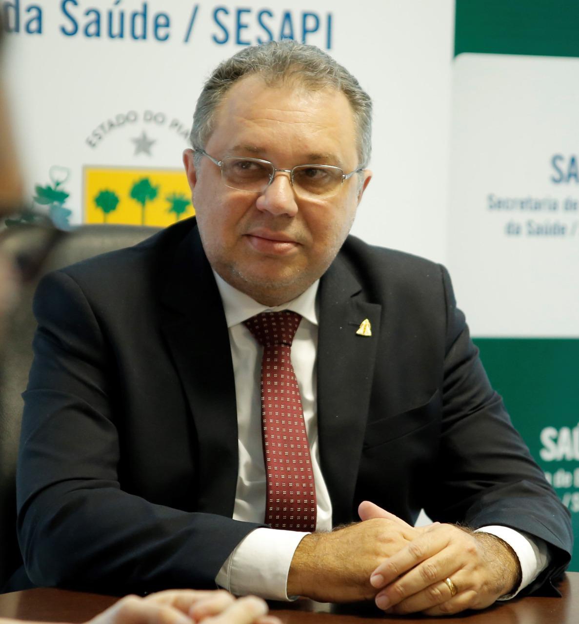 Florentino Neto, secretário de Saúde