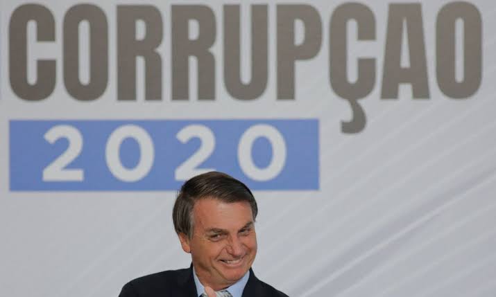 Desespero: Bolsonaro publica vídeo na madrugada para se defender da “corrupção virtual”